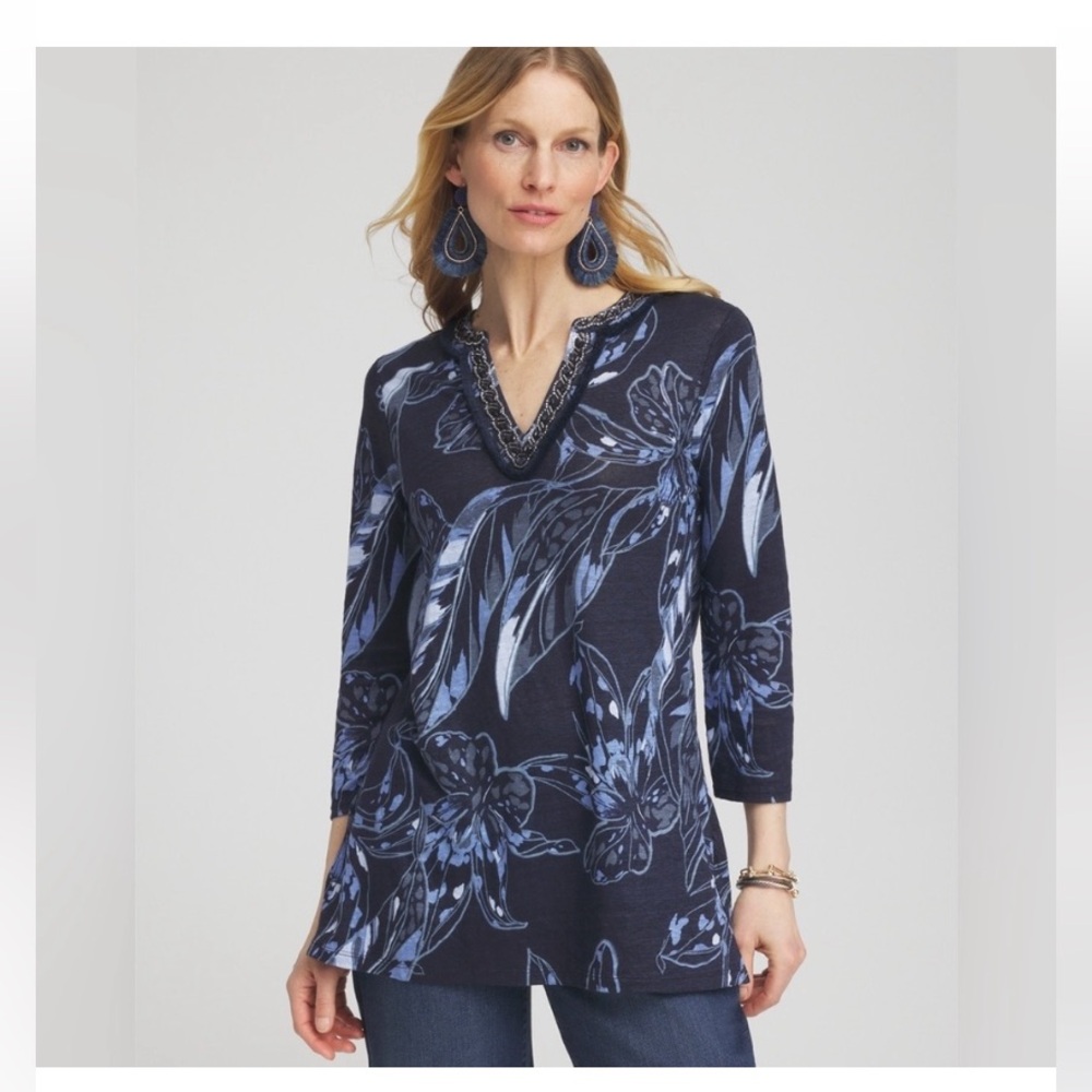 Chico’s Women's Navy Blue Floral Line Top size Medium